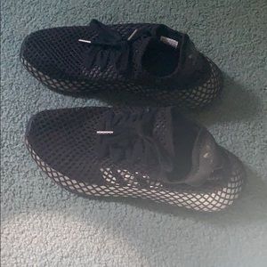 Adidas Deerupt runner shoes